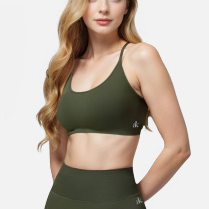 Active Women's Seamless Sports Bra with Scoop Neck and Thin Fixed Straps