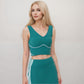 Active Women's Seamless V-Neck Crop Top with Contour Stitching and Contrast Piping Detail