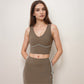 Active Women's Seamless V-Neck Crop Top with Contour Stitching and Contrast Piping Detail