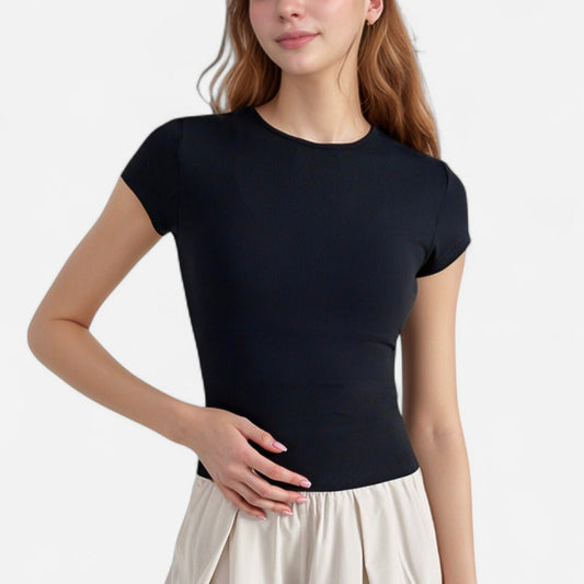 Short Sleeve Fitted Crew Neck Top with Stretch Fabric for a Sleek and Comfortable Everyday Look