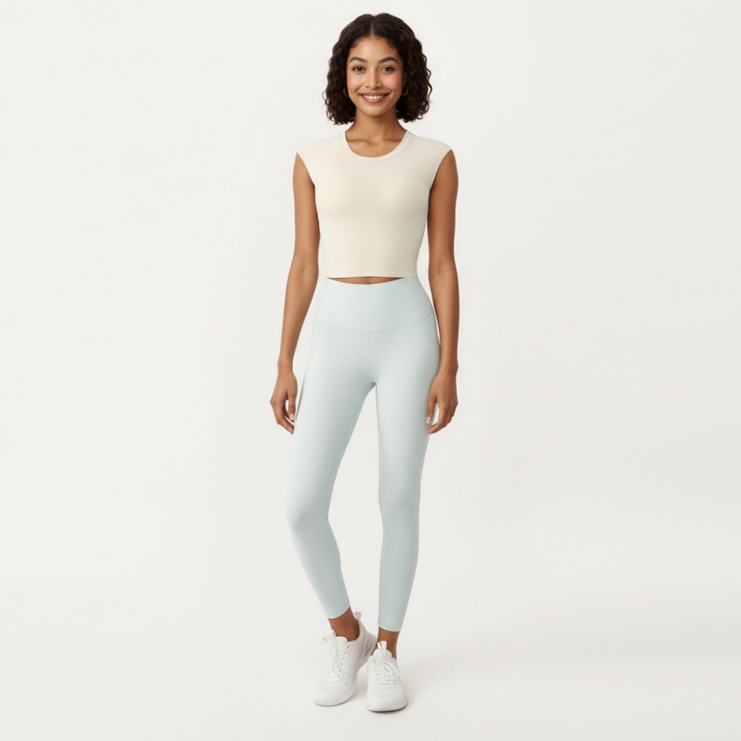 Sleeveless Cropped Fitted Active Tank Top with Smooth Stretch Fabric and Crew Neckline