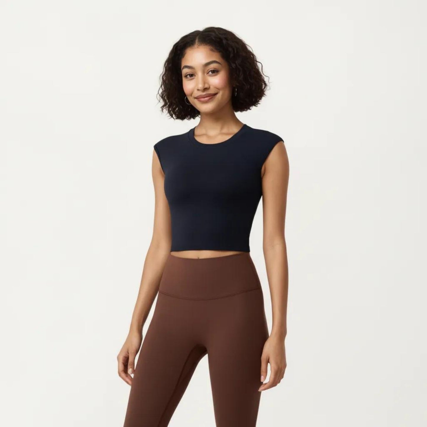 Sleeveless Cropped Fitted Active Tank Top with Smooth Stretch Fabric and Crew Neckline