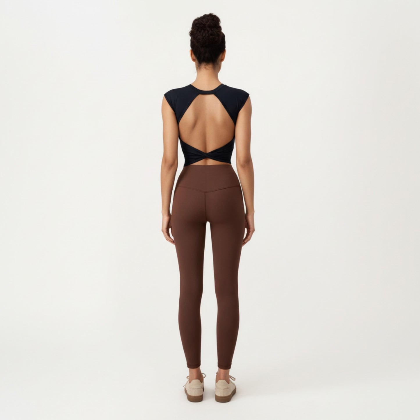 Sleeveless Cropped Fitted Active Tank Top with Smooth Stretch Fabric and Crew Neckline