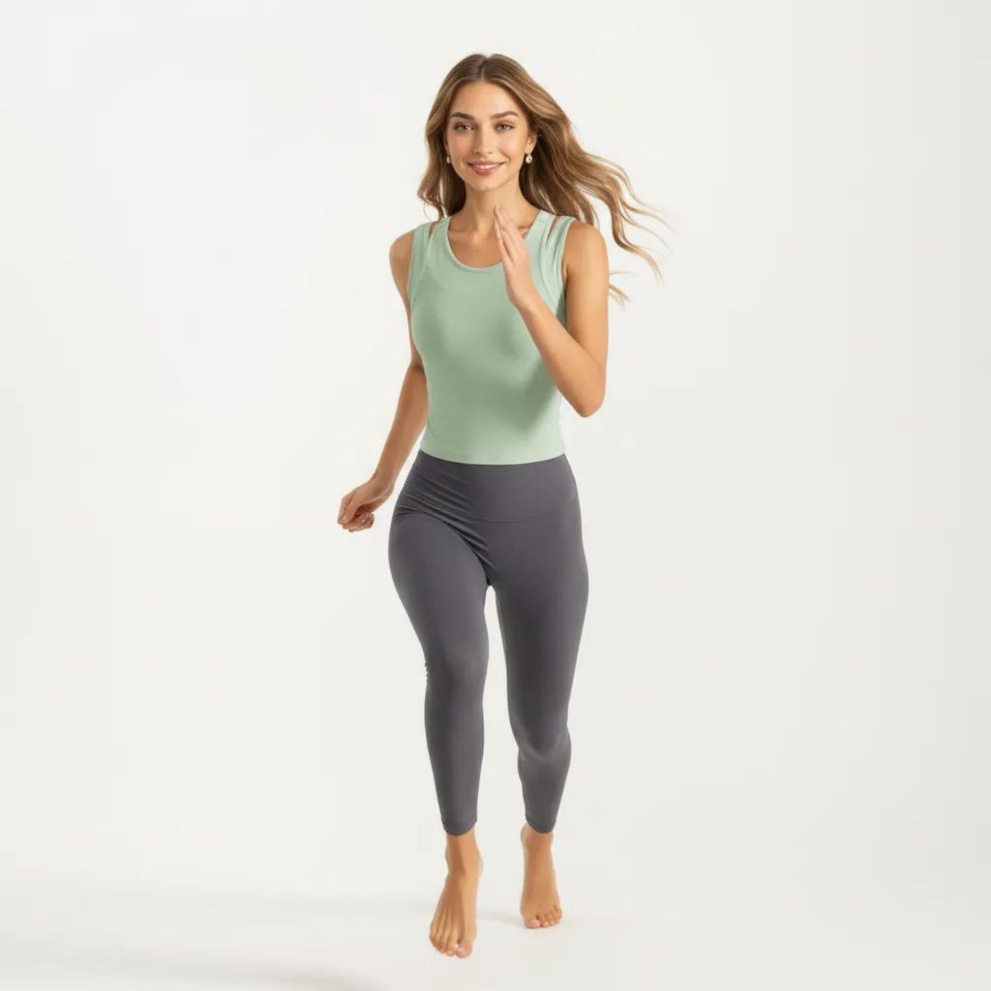 Sleeveless Fitted Active Tank Top with Smooth Stretch Fabric and Scoop Neckline