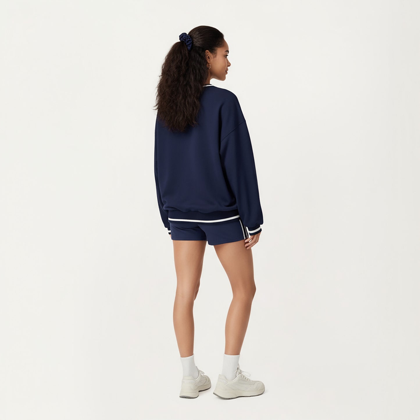 Long Sleeve Crew Neck Pullover Sweatshirt with Contrast Trim Ribbed Hem and Relaxed Fit