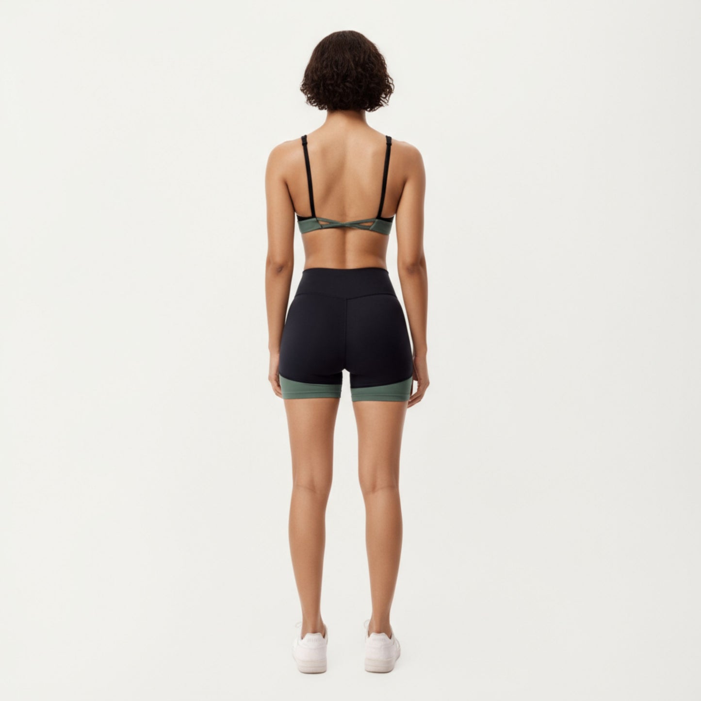 Scoop Neck Colorblock Sports Bra with Adjustable Straps and Stretch Fit Fabric
