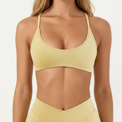 Adjustable Strap Sports Bra with Scoop Neck Stretch Support Athletic Workout Crop Top