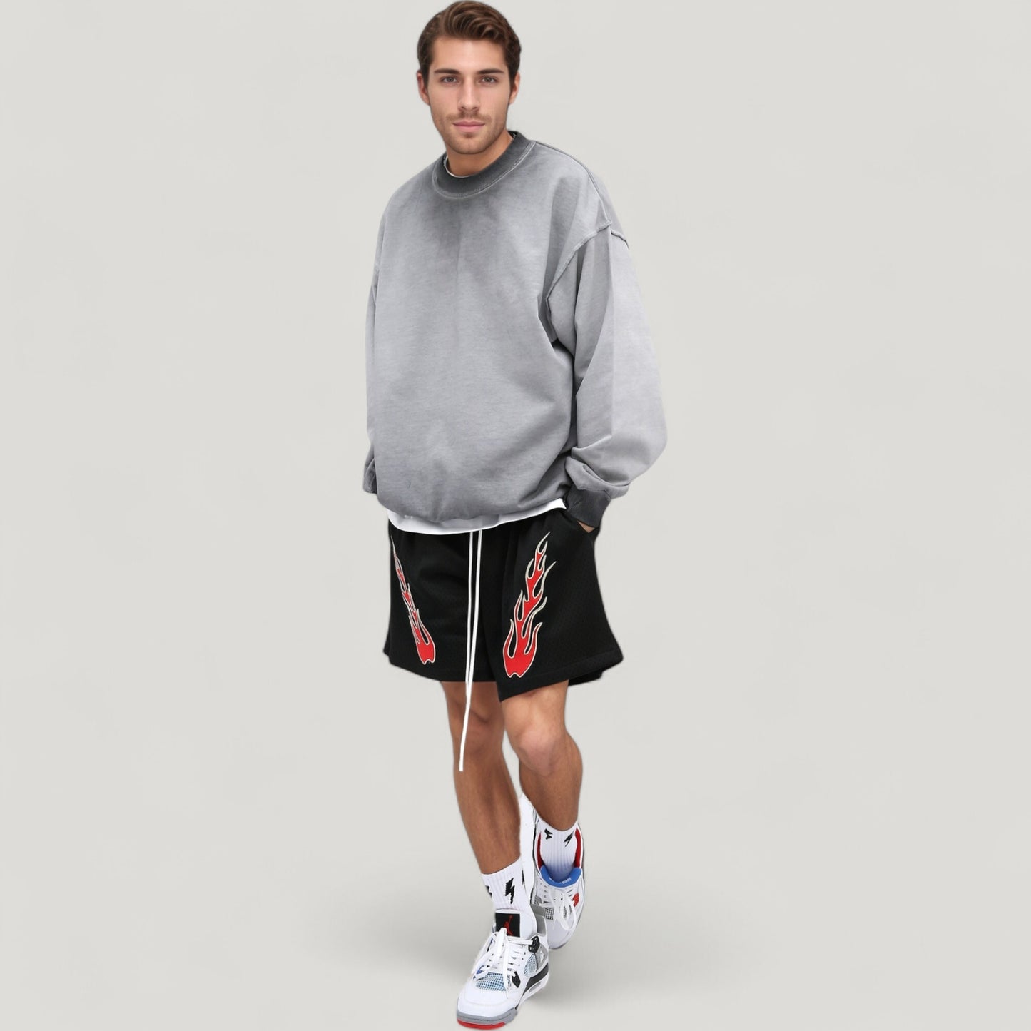 Men's Oversized Crew Neck Long Sleeve Sweatshirt with Dropped Shoulders and Relaxed Fit
