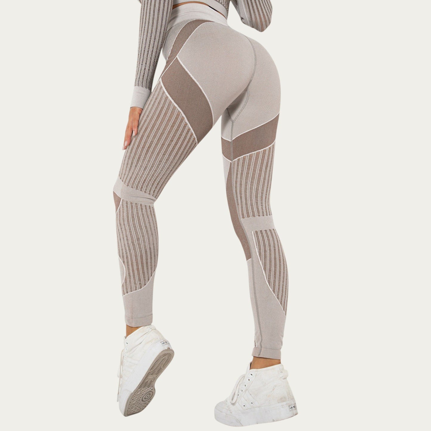 Seamless Patterned Leggings with Ribbed Details and Contouring Panels
