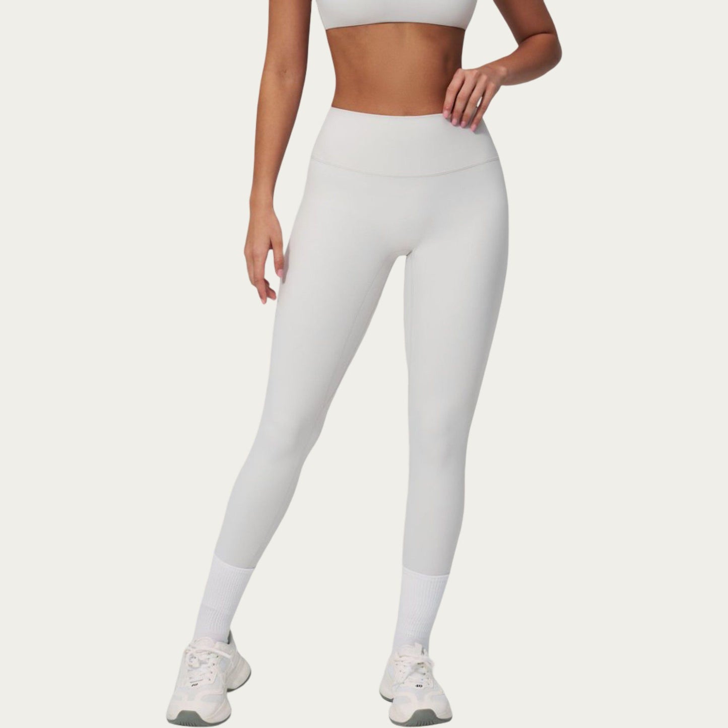 High Waist Leggings with Smooth Stretch Fabric and Curved Seam Detail