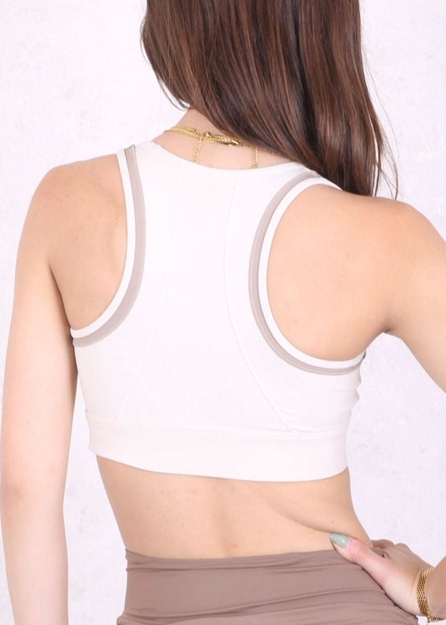 Scoop Neck Contrast Sports Bra